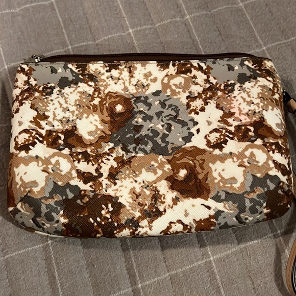 Like new Coach wristlet - Picture 2 of 5